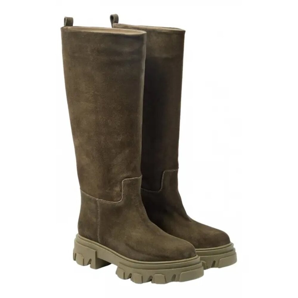 Gia x Pernille Teisbaek